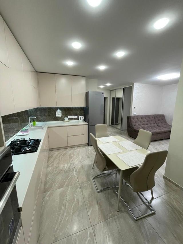 Apartment New Building In Center Dnipro Eksteriør billede